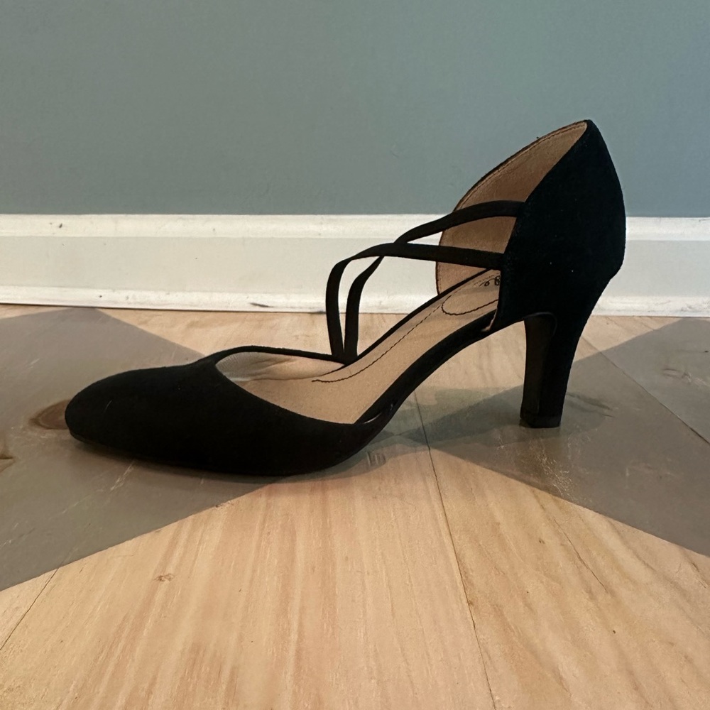 Life Stride Black Heels